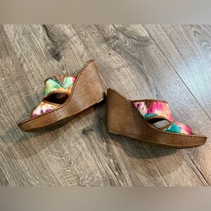 Women’s Born Floral Colorful Wedge Sandals Size 10/42